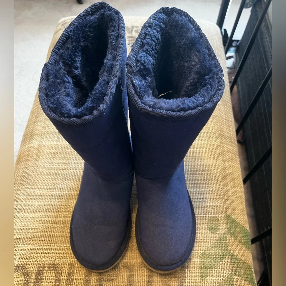 Blue UGGS - Picture 1 of 5